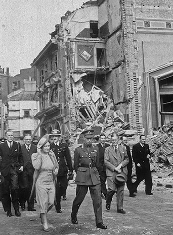 Madame Tussauds was hit by air raids during the Second World War, in which head molds and the cinema were completely destroyed.