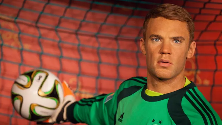 Die Wachsfigur von Torhüter Manuel Neuer
