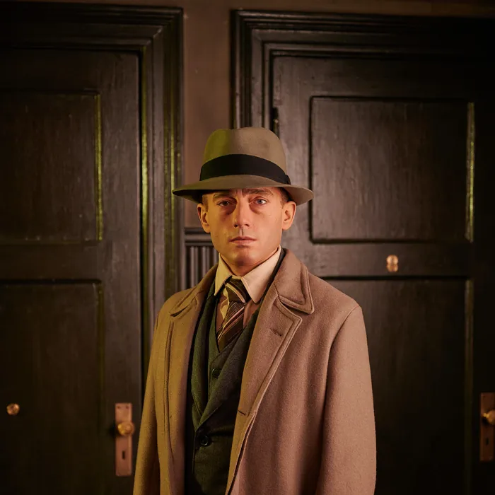 Volker Bruch als Kommissar Gereon Rath im Madame Tussauds Berlin