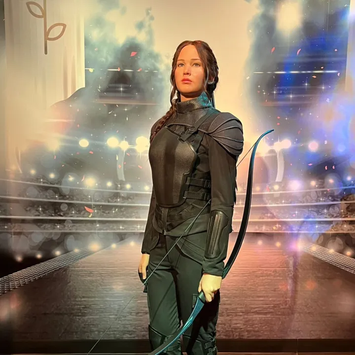 Jennifer Lawrence 7 5