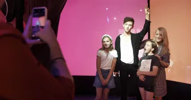 Jackie O Meets Troye Sivan's Wax Figure