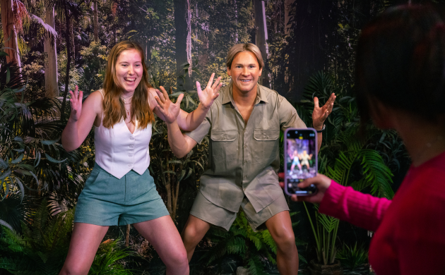 Guests Taking A Photo With Steve Irwin 630X390