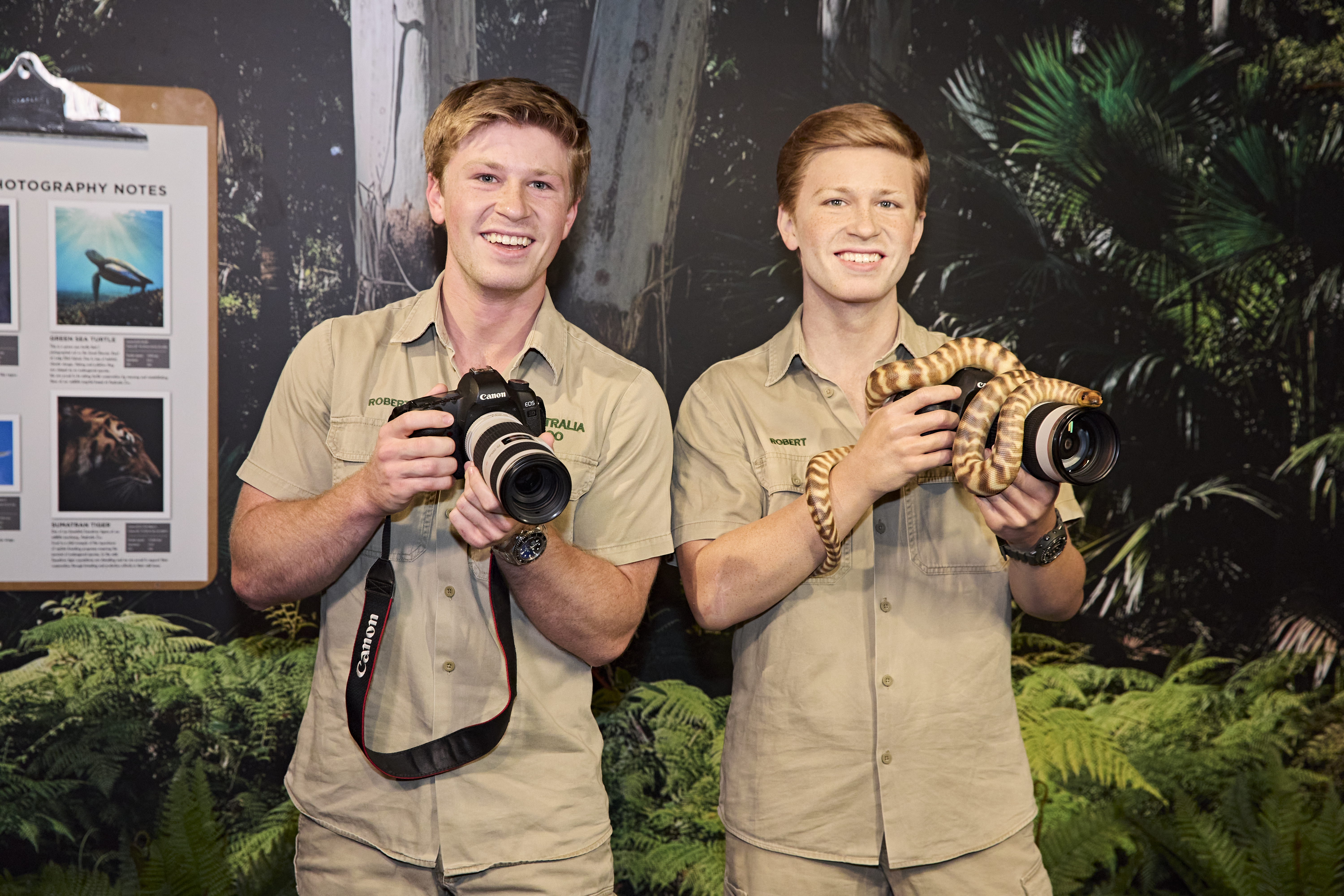 Robert.Irwin.With.His.Wax.Figure.At.Madame.Tussauds.Sydney2