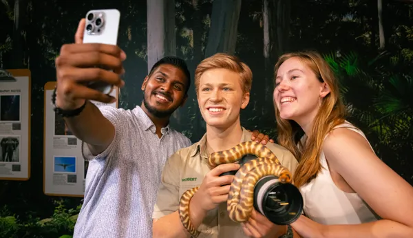 Guests Taking A Selfie With Robert Irwin (1)