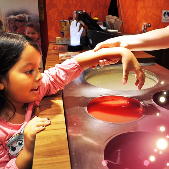 Girl gets her own wax hand at Madame Tussauds™ Vienna
